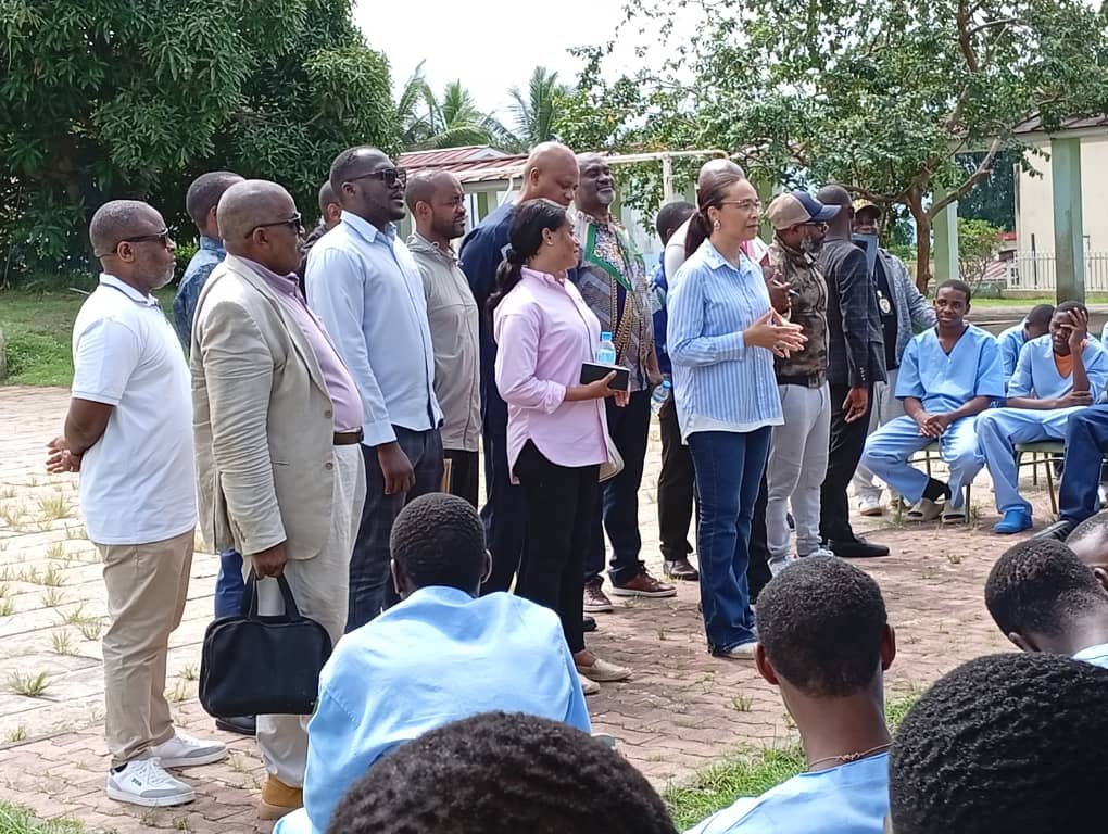 Fotografía complementaria de La ONG Senda Antigua comparte una jornada de esperanza con los jóvenes del Centro de Reeducación de Menores de Riaba